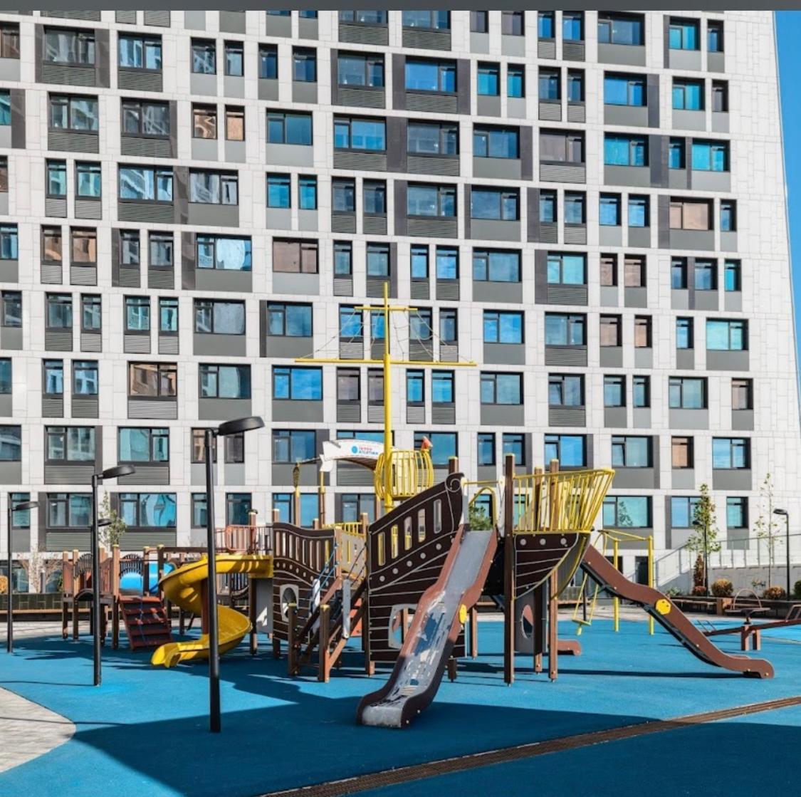 New Apart Lesi Ukrainky Blvd And Olimpiyska And Kreshchatyk And Manhattan City With Parking Kyiv Exterior photo